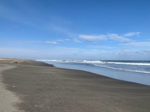 千葉県長生郡白子町　古所海水浴場より銚子沖を眺める　/　View of the Choshi Offshore from Furudokoro Beach, Shirako-cho, Chosei-gun, Chiba Prefecture