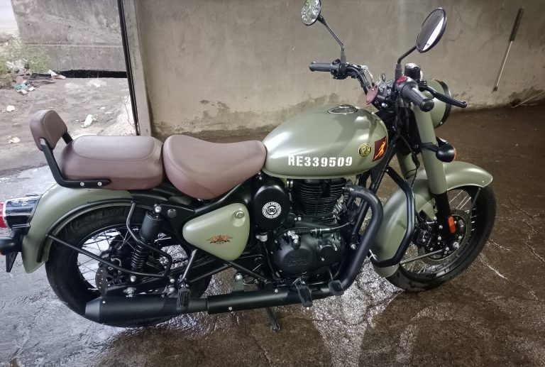 Royal Enfield 350 CC Signal Edition motorcycle