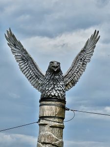 An eagle statue in the zip line pillar. From Fr?kmüntegg, Switzerland