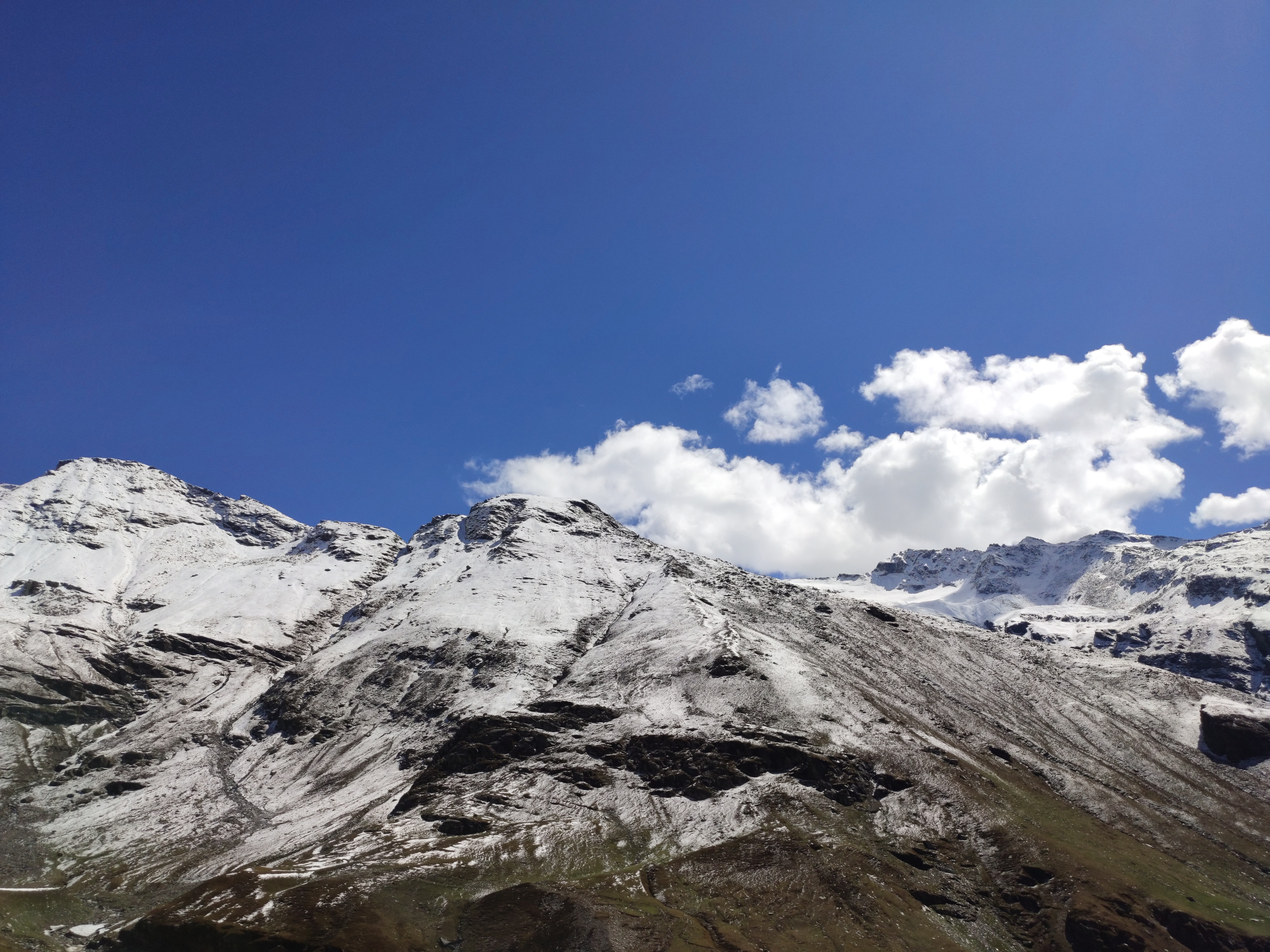 Snow Covered Mountains - Hill Station in Manali, India