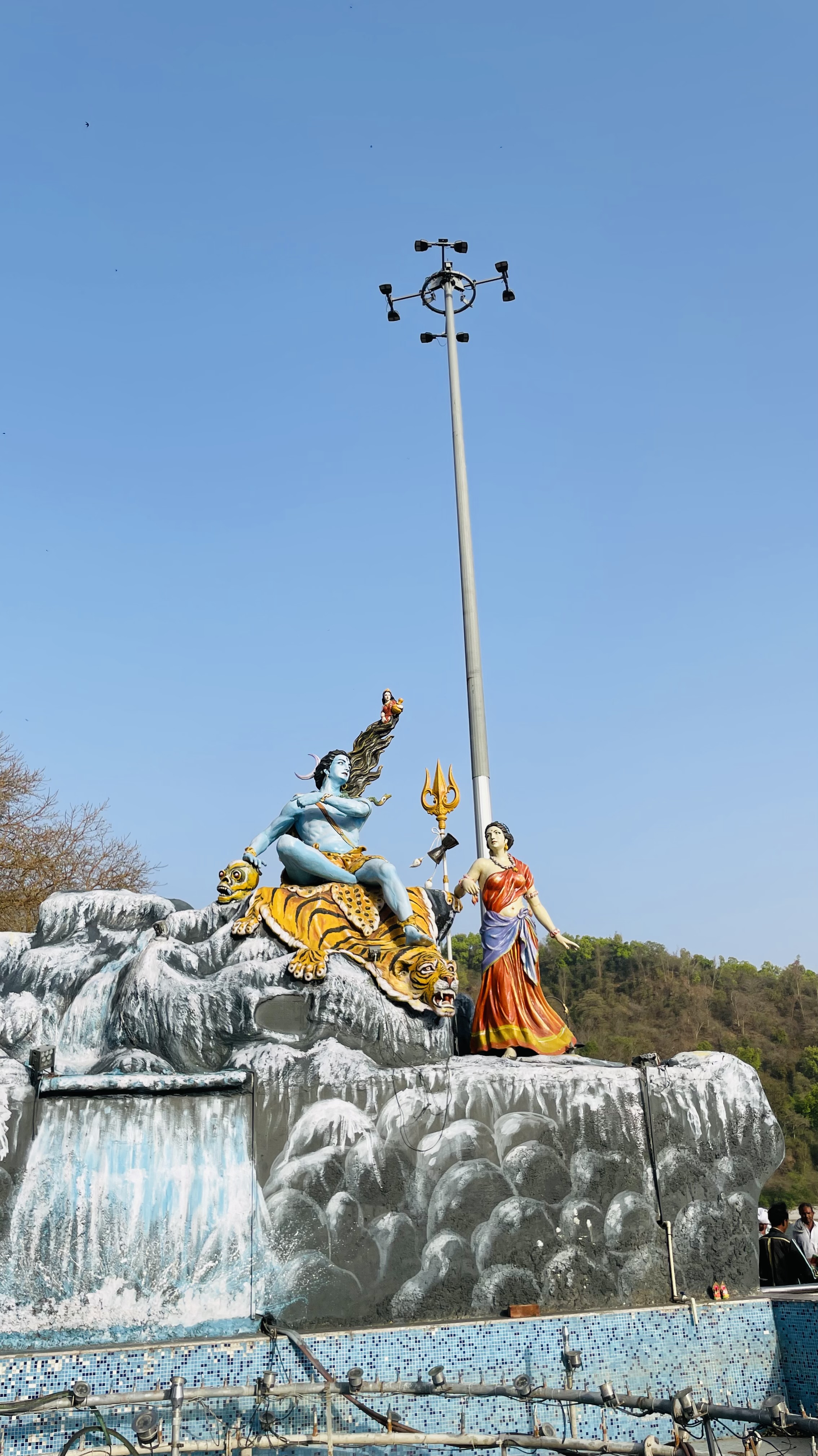 A statue of Lord Shiva and Maa Parvati.