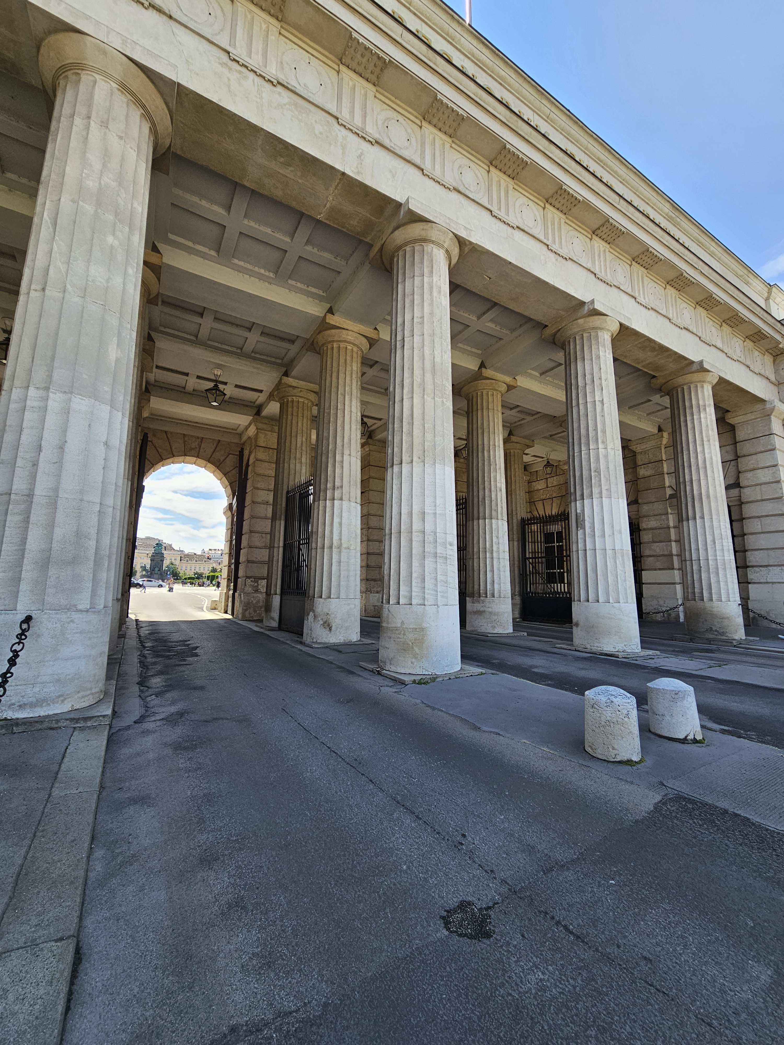 The exterior of the Äußeres Burgtor, part of the Hofburg Palace in Vienna, Austria.