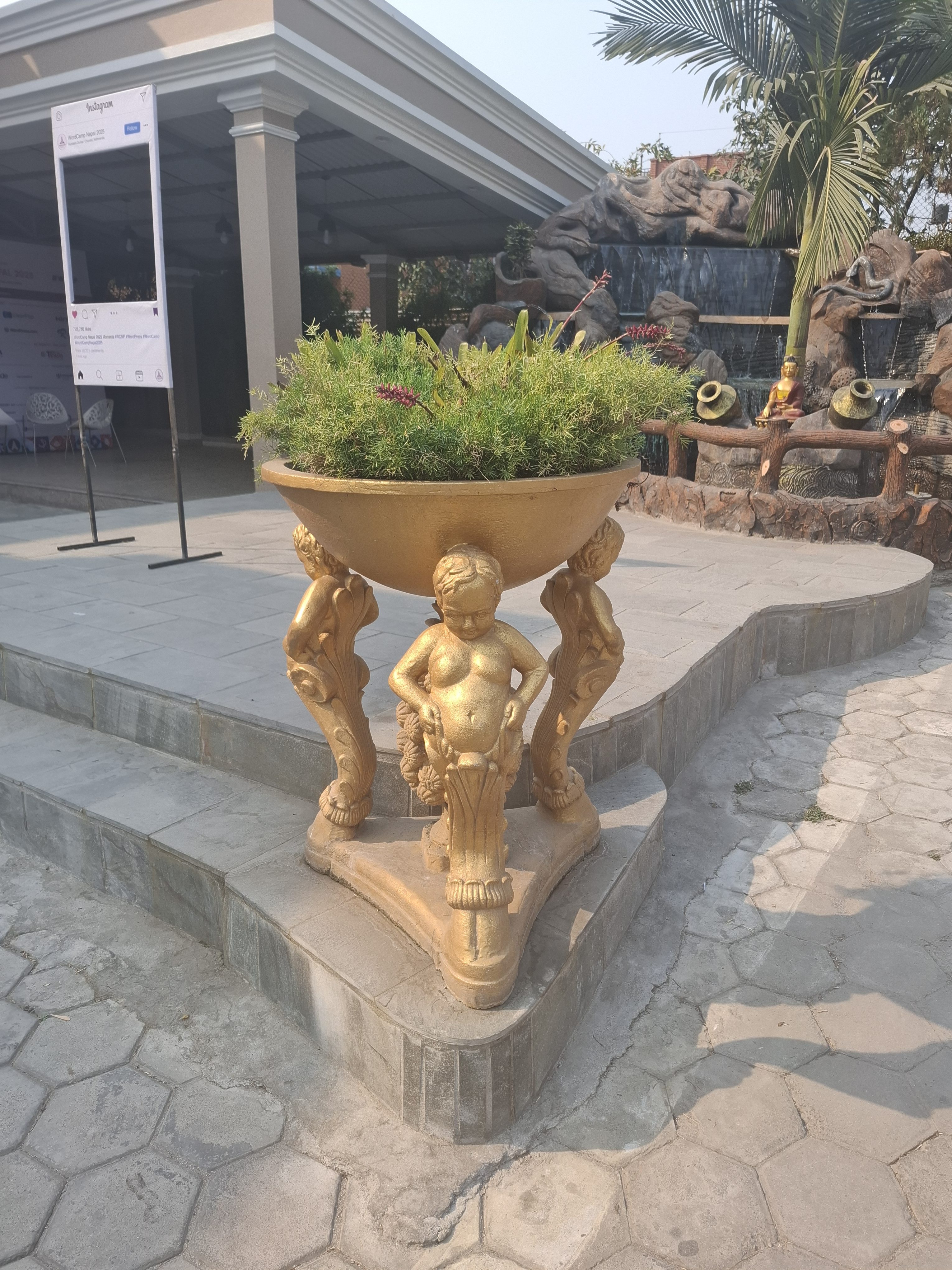 Golden figures with plants. #WCNP