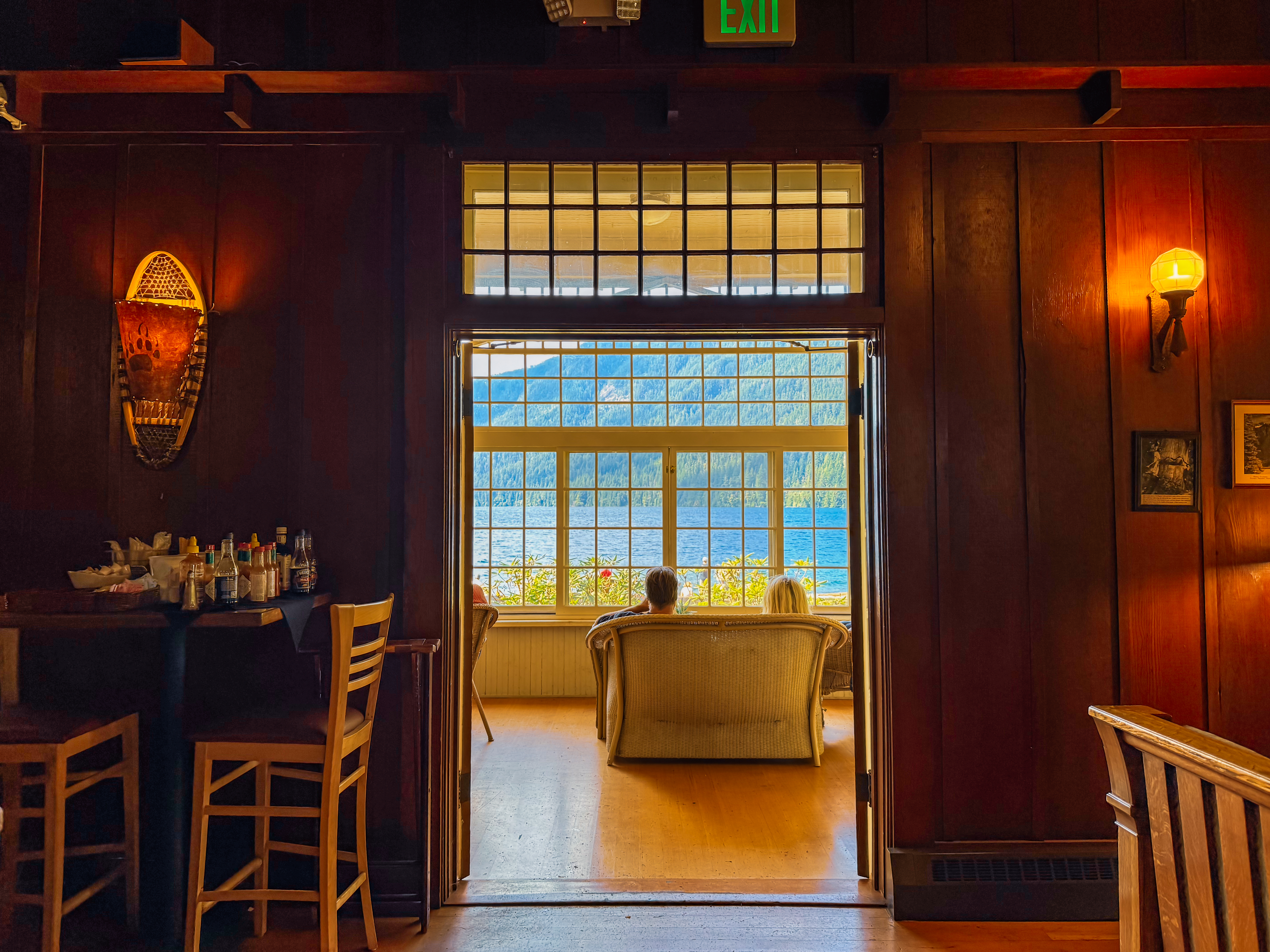 Lake Crescent lodge with the view of Lake Crescent in the Olympic National Park Washington 