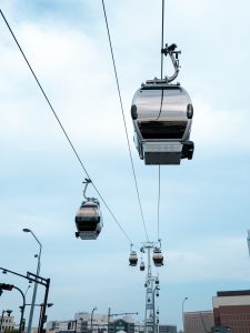 Japan’s first urban circular ropeway, YOKOHAMA AIR CABIN, offers a scenic ride between JR Sakuragichō Station and Unga Park, showcasing stunning views of Yokohama Minato Mirai.