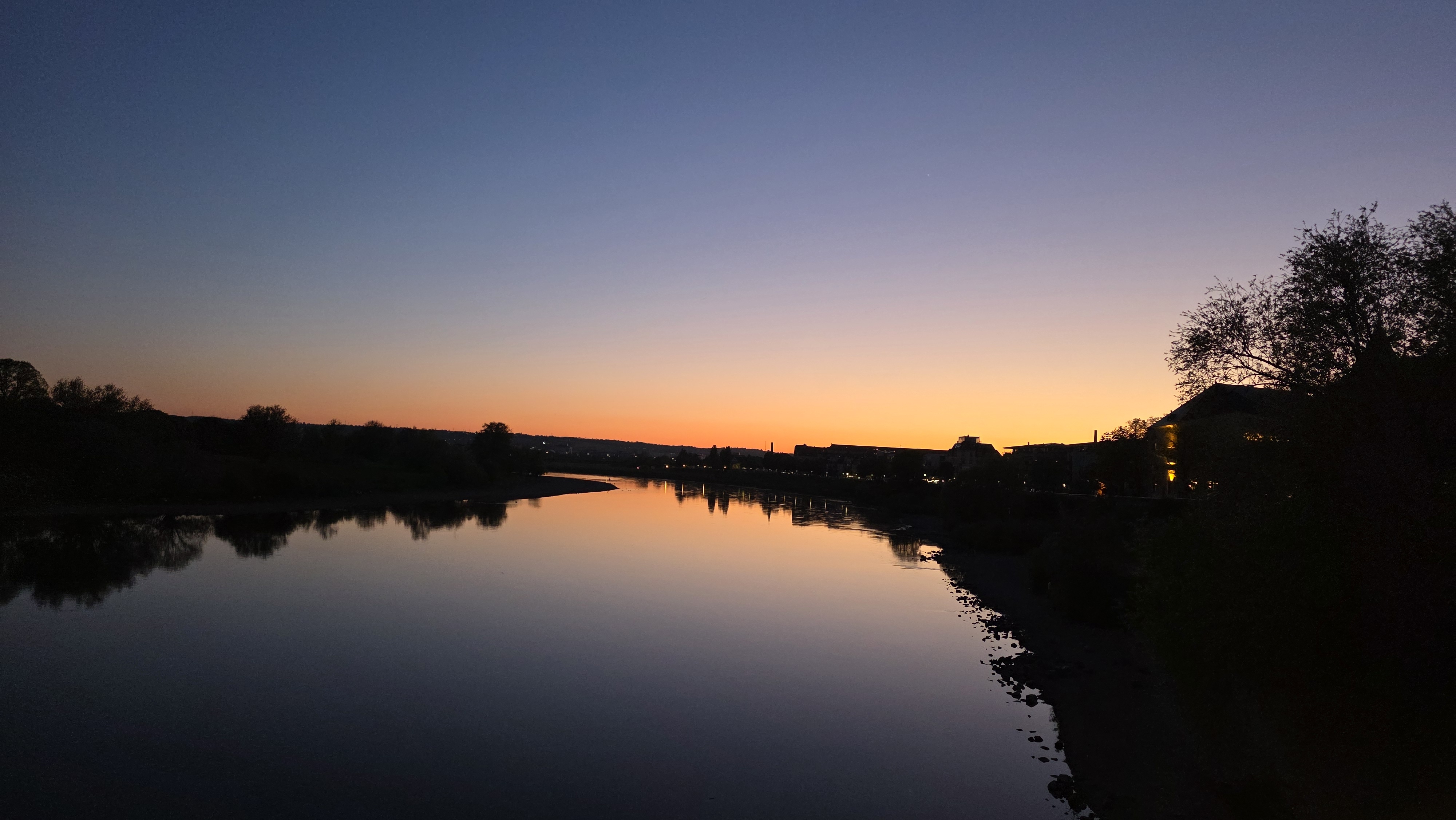 A sunset at the Elbe River