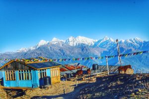 A beautiful house nestled in the Himalayas on the peaceful trail to Gosaikunda.