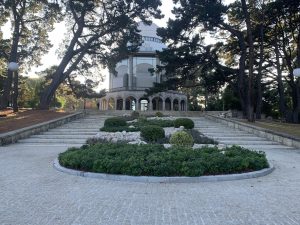 Stone steps and gardens leading to the Casa de las Ciencias in Santa Margarita Park, A Coruña.
